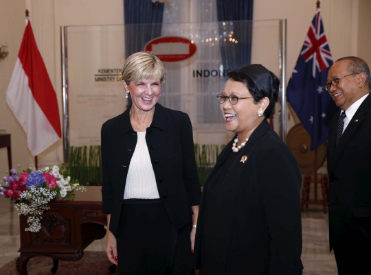 Keakraban Menlu Australia dan Menlu Retno Marsudi
