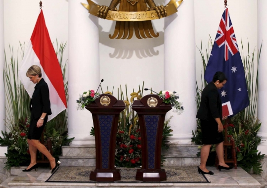 Keakraban Menlu Australia dan Menlu Retno Marsudi