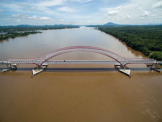 Kemegahan jembatan terpanjang di Kalimantan yang siap diresmikan