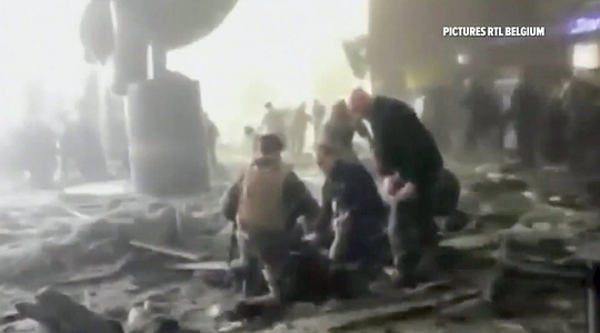 Suasana mencekam saat serangan bom di bandara Zaventem Belgia