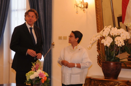 Keakraban Menteri Retno terima kunjungan Menlu Belanda