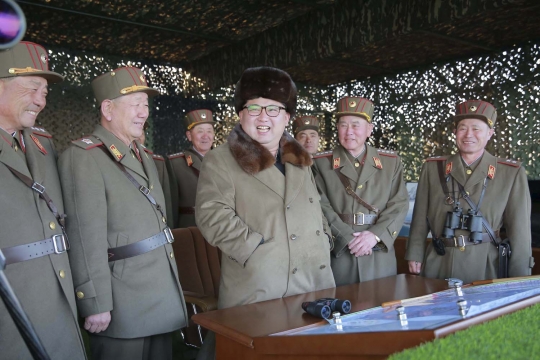 Militer Korut pamer kekuatan tempur di hadapan Kim Jong-un