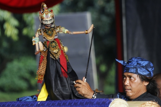 Keragaman budaya di festival wayang 'Pesona Indonesia'