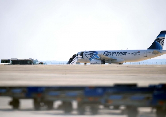 Wajah syok penumpang EgyptAir pasca-disandera di Siprus