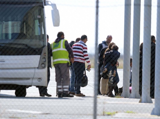 Wajah syok penumpang EgyptAir pasca-disandera di Siprus