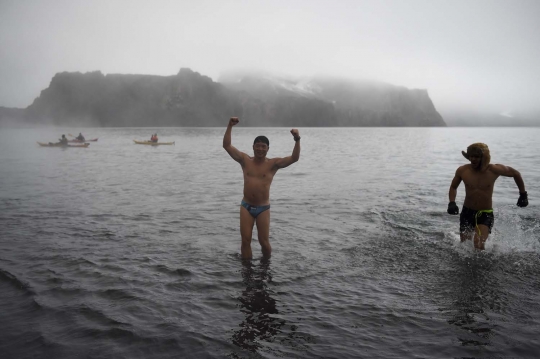 Ajaib, danau air panas ini berada di Kutub Selatan