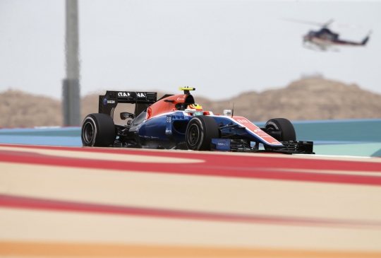 Aksi Rio Haryanto di latihan pertama GP Bahrain