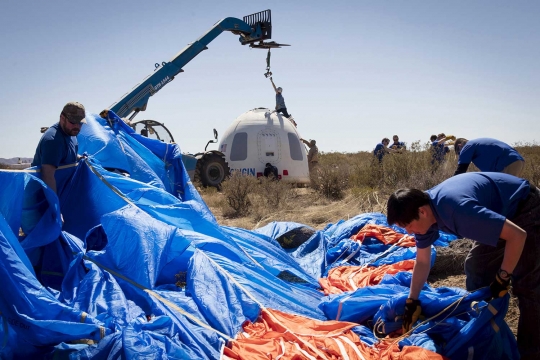 New Shepard, roket yang bisa terbang dan mendarat vertikal