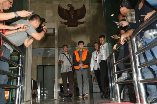 Usai diperiksa KPK, Bos Agung Podomoro Land terus menunduk