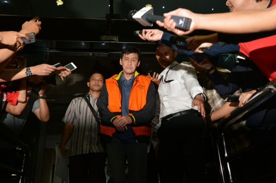 Usai diperiksa KPK, Bos Agung Podomoro Land terus menunduk