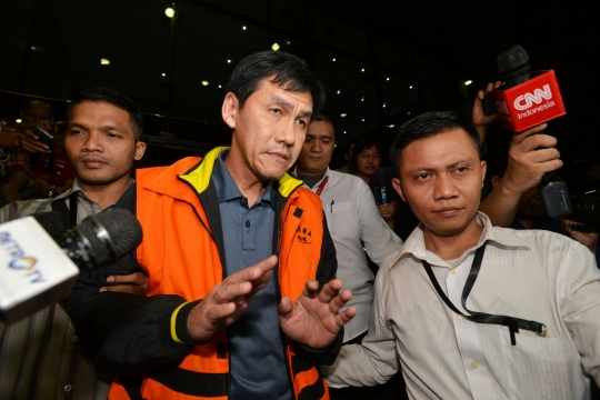 Usai diperiksa KPK, Bos Agung Podomoro Land terus menunduk