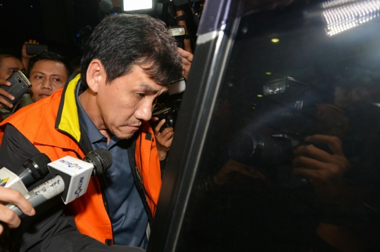 Usai diperiksa KPK, Bos Agung Podomoro Land terus menunduk
