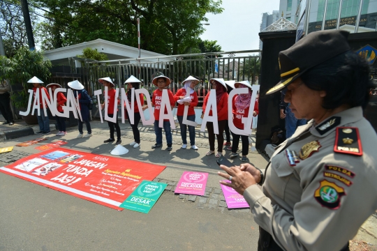 Aktivis serbu gedung KKP tuntut UU perlindungan nelayan