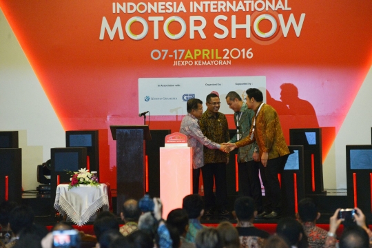 Jusuf Kalla buka IIMS 2016 di JIExpo Kemayoran