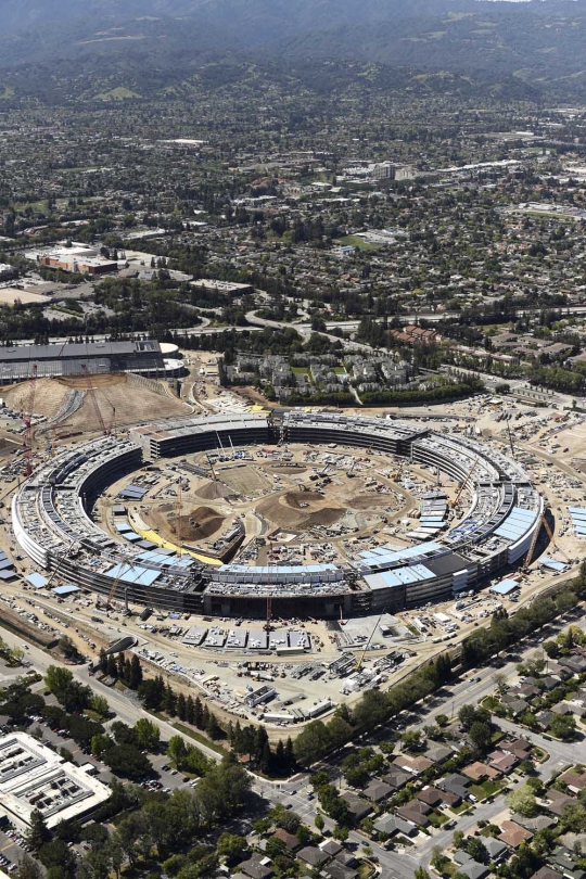 Melihat megahnya pembangunan Apple Campus 2