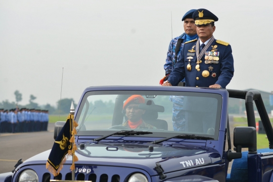 Kasau Agus Supriatna pimpin upacara HUT ke-70 TNI AU