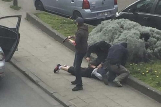 Momen penangkapan otak Teror Paris oleh polisi Belgia