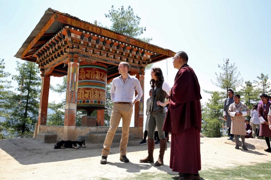 Kemesraan Pangeran William & Kate Middleton mendaki ke Paro Taktsang