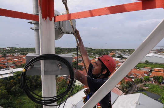 Melihat tugas mendebarkan cara perawatan jaringan menara BTS