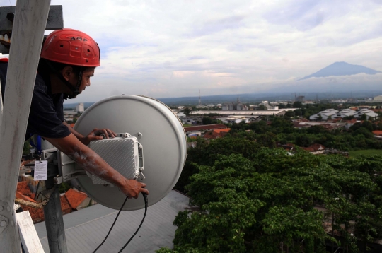 Melihat tugas mendebarkan cara perawatan jaringan menara BTS