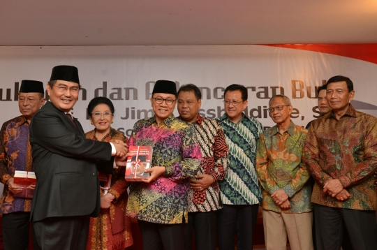 Jimly Assiddiqie luncurkan buku di ulang tahunnya ke-60