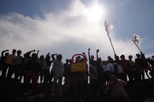 Ribuan nelayan 'segel' Pulau G di Teluk Jakarta