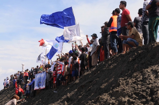 Ribuan nelayan 'segel' Pulau G di Teluk Jakarta