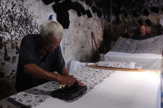 Mengunjungi dapur produksi Centra Batik Tulis Trusmi di Cirebon