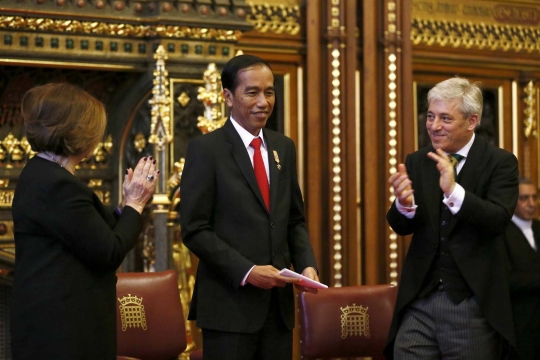 Gaya Presiden Jokowi pidato di acara Parlemen Kerajaan Inggris