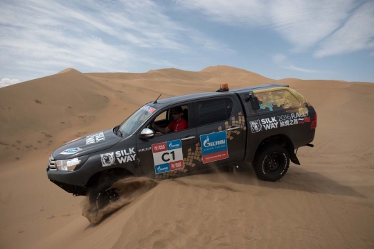 Menelusuri gersangnya trek off-road Silk Way Rally di Jalur Sutra