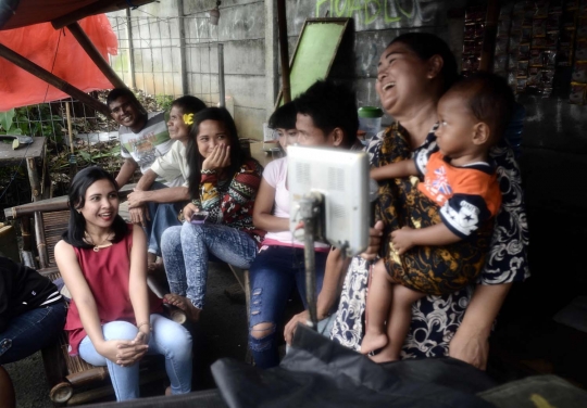 Uniknya karaoke keliling yang jadi primadona warga Depok