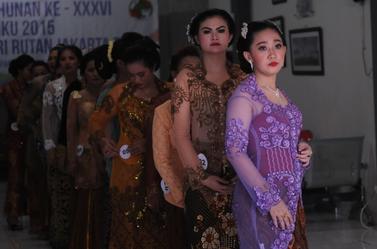 Peragaan busana semarakkan Hari Kartini di Rutan Pondok Bambu