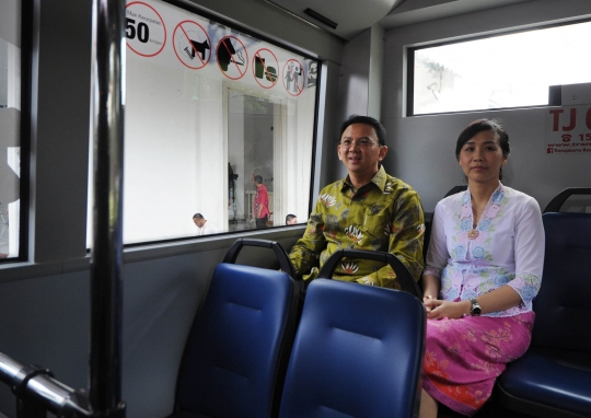 Ahok dan Veronica Tan resmikan Transjakarta khusus wanita