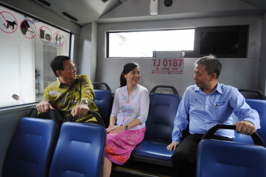 Ahok dan Veronica Tan resmikan Transjakarta khusus wanita