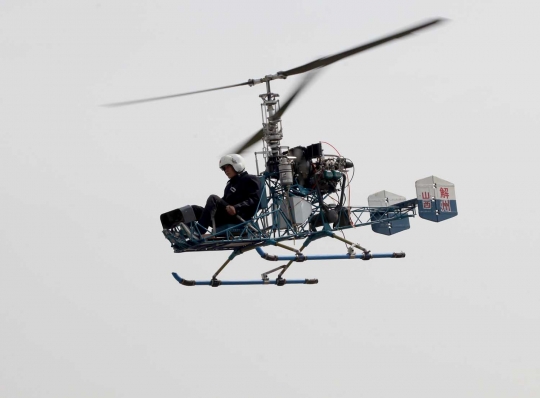 Pria desa ini sukses ciptakan helikopter sendiri