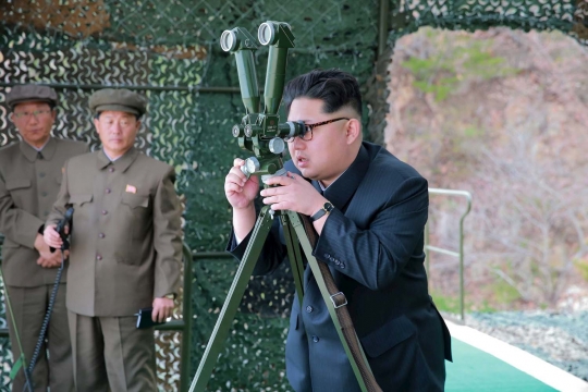 Ini aksi rudal balistik Korea Utara meluncur dari bawah laut