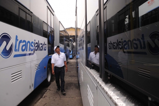 Gabung ke Transjakarta, Mayasari Bakti sumbang puluhan bus Scania