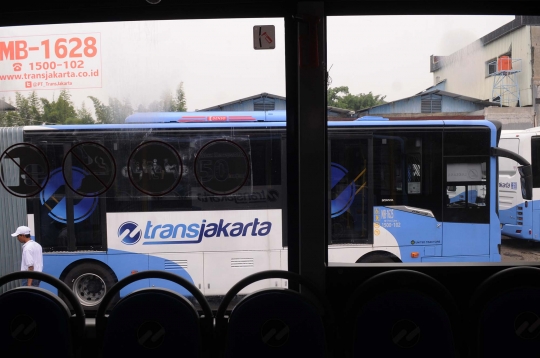 Gabung ke Transjakarta, Mayasari Bakti sumbang puluhan bus Scania