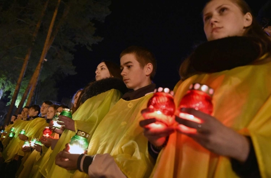 Ratusan warga berdoa peringati 30 tahun bencana nuklir Chernobyl