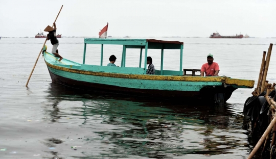 Mengintip pembuatan kapal tradisional nelayan Teluk Jakarta