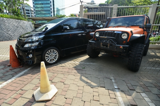 Ini penampakan Rubicon & Alphard milik Bupati Subang yang disita KPK