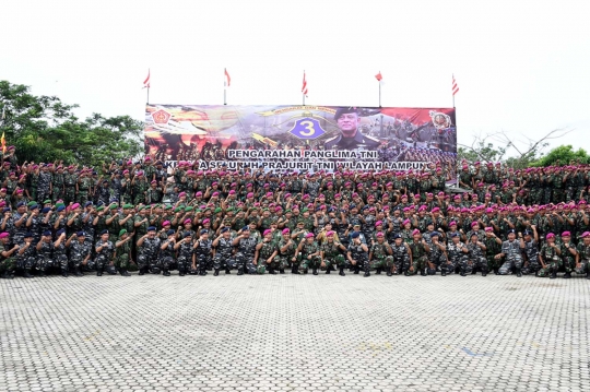 Aksi Panglima TNI bakar semangat pasukan Marinir di Lampung