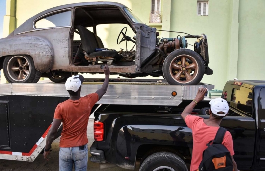 Mengintip pembuatan film Fast and Furious 8 di Kuba