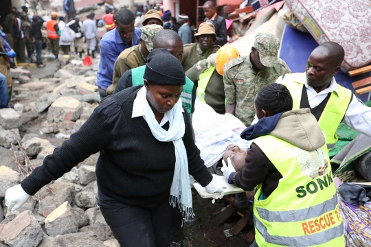 Hujan lebat disertai banjir sebabkan gedung 6 lantai di Kenya ambruk