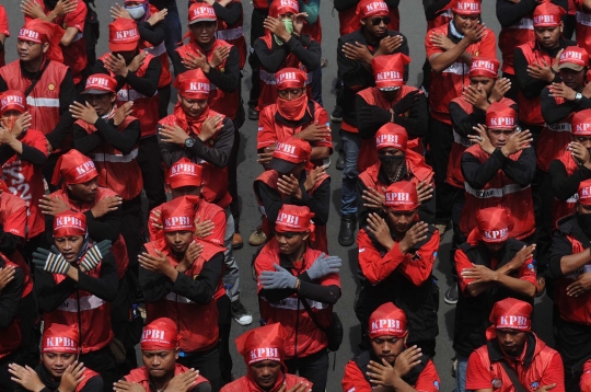 Peringatan May Day, ribuan buruh sesakan jalanan protokol Jakarta