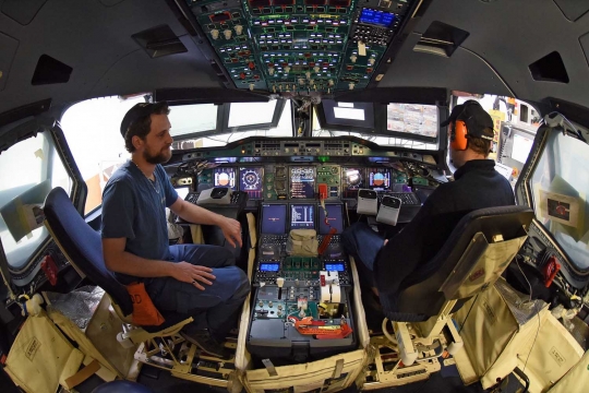 Mengintip pembuatan pesawat dua lantai Airbus A380