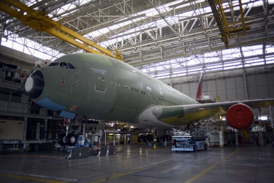Mengintip pembuatan pesawat dua lantai Airbus A380