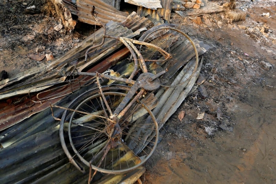 Nestapa ribuan muslim Rohingya kamp pengungsiannya ludes terbakar