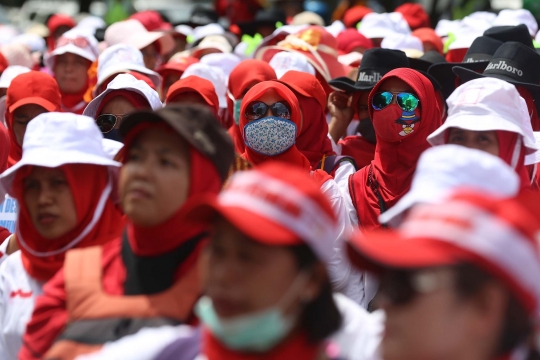 Aksi ribuan bidan desa geruduk Kemenkes tuntut diangkat jadi PNS