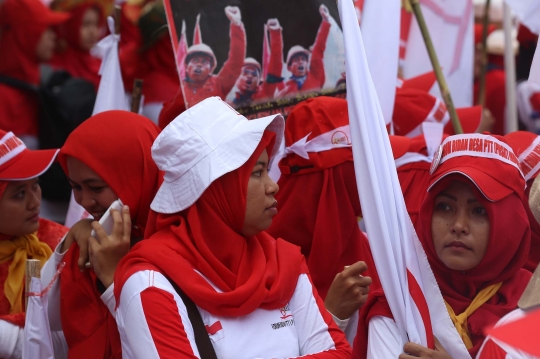 Aksi ribuan bidan desa geruduk Kemenkes tuntut diangkat jadi PNS